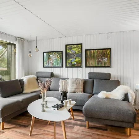 Birghir - 1-5km From The Sea By Interhome *